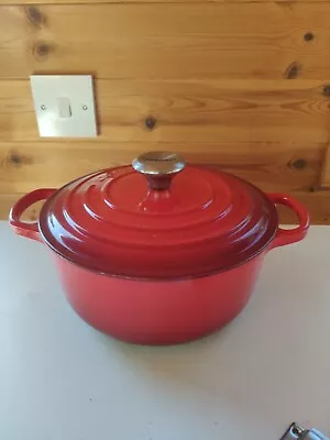 Le Creuset Signature Enamelled Cast Iron Round Casserole Dish With Lid 20 Cm • £65