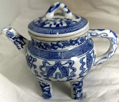 Vintage Qianlong Teapot Blue And White 4 Legs Marked Oriental • $20.99