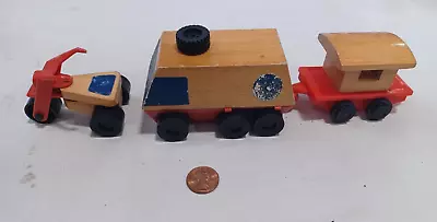 Lot Of 3 Vintage Mattel Putt Putt Speedway Train Pieces Wood & Plastic (TC-107) • $13.17