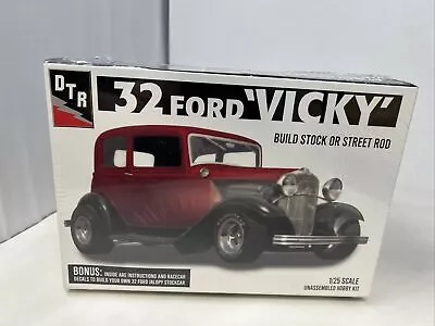 RC2 DTR 32 Ford Vicky Car Model Kit SEALED 21710 STOCK OR STREET • $29.99