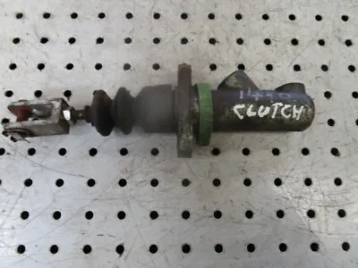For David Brown 14901494 Clutch Master Cylinder In Good Condition • £48