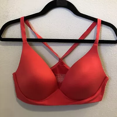 Victoria's Secret Lightly Lined Plunge Bra Size 38D Red Wireless Pullover • $12.99