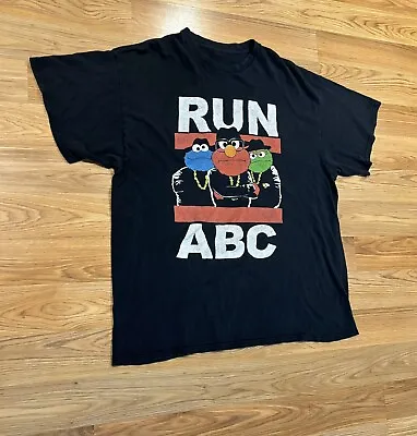 Vintage 2010 Sesame Street Black T Shirt ABC Run Elmo Cookie Monster Men’s READ • $24.64