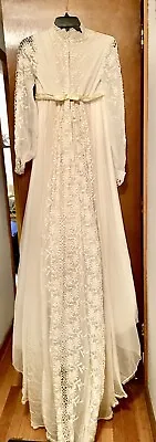 Vintage 1950's/60's Empire Waist Flower Embroidered Wedding Gown Size Small • $49.99