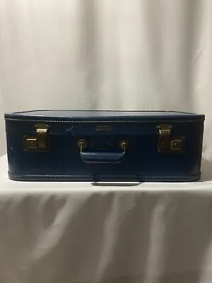 Vintage AeroPak Suitcase S. H. S. • $18.50