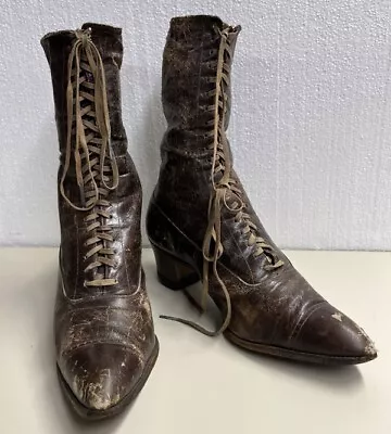 Antique Victorian / Early 1900s Brown Leather Lace Up High Top Women’s Boots • $18