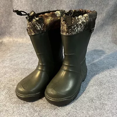 Kamik Boys Mid Calf Lined Green/ Camo Rubber Boots Size 11 • $10