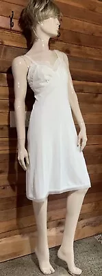 Vintage White Size 34 Nylon Full Slip   #10692 • $12.95