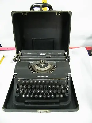 Vintage Underwood Universal Black Typewriter W/Original Case FREE SHIPPING • $140.95