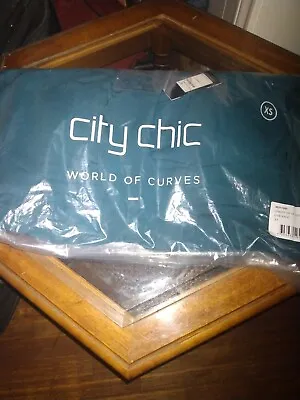City Chic Va Va Voom Plus Size Dress Emerald XS/14 NWT • $29
