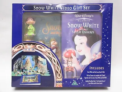 Walt Disney's Snow White Gift Set With Figurines Seven Dwarfs Book Card Pull-out • $11.18