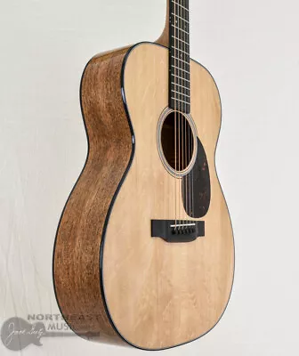 C.F. Martin Custom Shop  OM  Bearclaw Sitka Spruce W/ Quilted Mahogany Back And • $3909