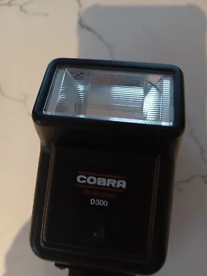 Cobra D300 Olympus Dedicated Electronic Flash Gun  • £6
