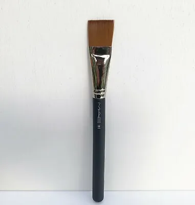 MAC 191 Square Foundation Brush Full Size Brand New!  • £16.89