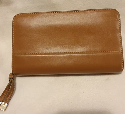 $30 • Buy Oroton Clutch Wallet