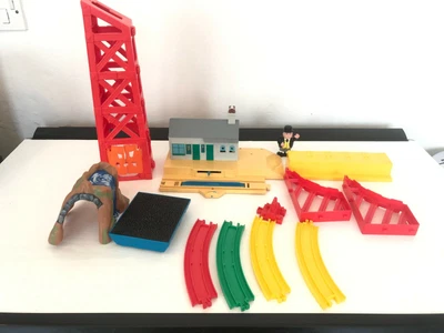 £2.99 • Buy Tomy Trackmaster Thomas The Tank Engine ACCESSORIES TUNNEL, STATION HOUSE