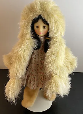 Vintage Suzanne Gibson Alaskan Eskimo Doll 1984 Signature Edition Kaiser Stand • $63.99