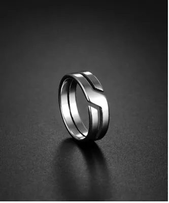 Men's Fashionable Silver Stainless Steel Minimalist Classic Decor Ring Size S • £4.29