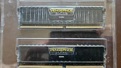 CORSAIR VENGEANCE LPX 32GB (2x16GB) DDR4 CMK32GX4M2D3000C16 3000MHz • £26