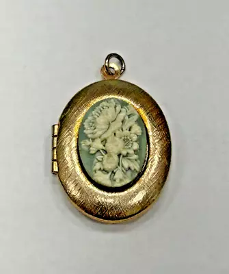 Vintage Yellow Gold Tone Green Floral Cameo Pendant Locket • $14.99