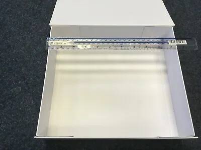 1 X White Magnetic GIFT BOXES - Xmas Birthday  • £3.50