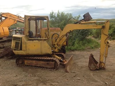 £220 • Buy Dismantling-Komatsu Pc20/3 Mini Digger Excavator !! Blade Ram Only !!!