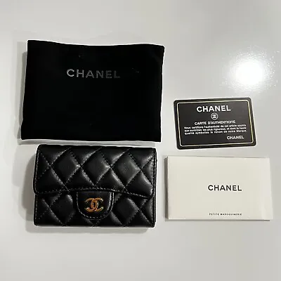 $695 • Buy NEW Chanel Black Lambskin Leather Gold Hardware O-Card Holder Wallet