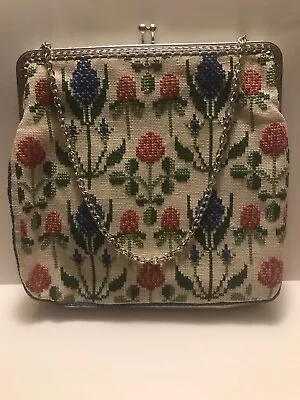 VINTAGE Medium-size TAPESTRY PURSE 💐Floral ✨Silver Tone Chain Handle ✨7.5”wide • $15.99
