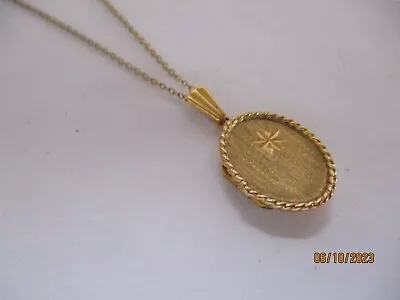 Vintage Retro 1970’s 9ct Gold Photo Locket Textured Finish UK Hallmarked 1979 • £89