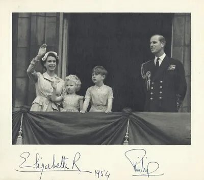 HER MAJESTY QUEEN ELIZABETH II AND PRINCE PHILIP 2 SIGNED PHOTO PRINTS 6 X 4 No3 • £3.99