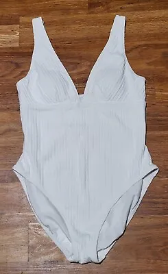 LA BLANCA BY ROD BEATTIE Women's Swimsuit One Piece White  V-Neck Size 14 • $29.50