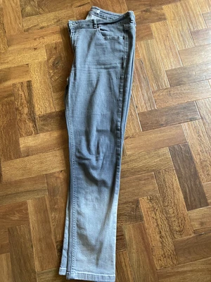 £19.99 • Buy Mint Velvet Grey Ombré Size 16 Jeans