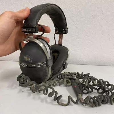 Pioneer Head Phones SE-305 Over Ear Studio Monitor Headphone Black Vintage 1980s • $16