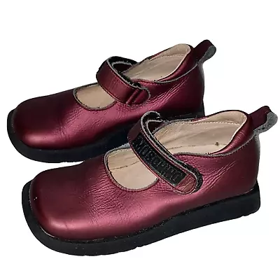 Love Moschino Burgundy Girls Sz 4 Mary Jane Leather Rubber Logo Shoes • $50