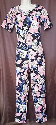 Gorgeous Missguided Summer Floral Jumpsuit Size 8 • £5