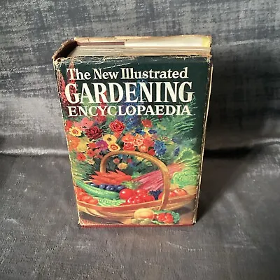 The New Illustrated Gardening Encyclopaedia Edited By Richard Sudell HB Odhams • £4.99
