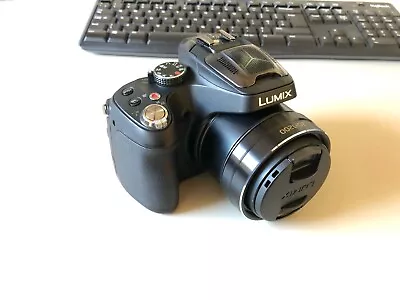 Panasonic LUMIX DMC-FZ72 • £125