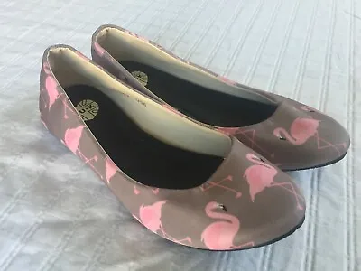 T.U.K. Flats Gray Taupe W/Pink Flamingos Sz 6M Incredibly Cute!  Super Clean! • $14