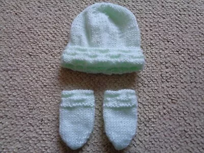 Hand Knitted Mint Green Baby / Dolls / Premature Baby Hat & Mittens • £1.50