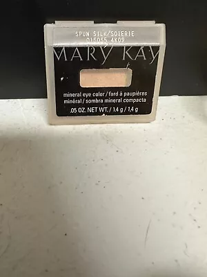 Mary Kay Mineral Eye Color SPUN SILK 0.05 Oz. #016065 DISCONTINUED. Lightly Swip • $24.95