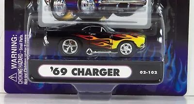 Muscle Machines 2002 Release 1969 Dodge 69 Charger #02-102 Black Flamed 1:64 • $12.35