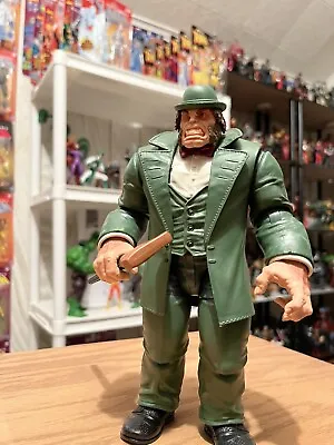 Hasbro Marvel Legends Mr. Hyde BAF Complete Pre-owned • $45