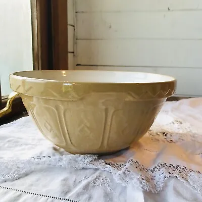 Mason Cash Traditional Ceramic Mixing Bowl. 24cm.  Country Kitchen Cottagecore • £12