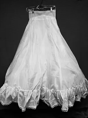 David’s Bridal A-Line Slip Bridal Petticoat Crinoline Style White NWOT Sz 10 • $25