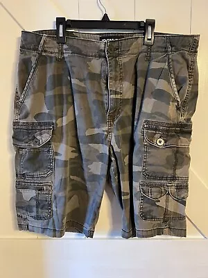 Iron Co. Mens Camo Cargo Shorts Size 36 EUC • $8.99