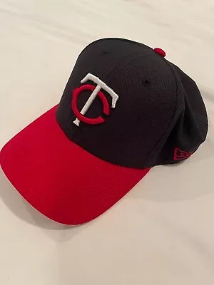 Minnesota Twins New Era 39Thirty Fitted S-M Hat Cap 3930 MLB Baseball Blue Red • $7.99