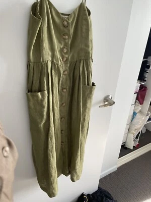 $50 • Buy Mango Green Dress Size M