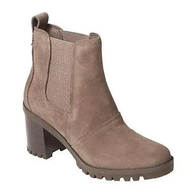 UGG Hazel Boot Size 9.5 • $65
