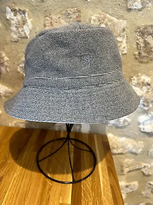 Craghoppers - Reversible Bucket Hat Grey And Beige With Zip Compartment On Top • £9.99