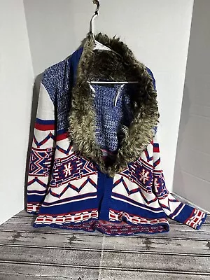 MinkPink Red White Blue Aztec Design Faux Fur Collar Woven Cardigan Sweater M • $19.95